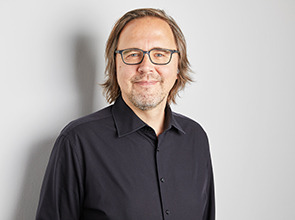 Dr. Thorsten  Hellmann