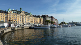 Sweden's capital Stockholm: view of Strandvägen from Nybrokajen