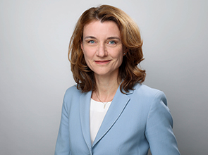 Prof. Dr. Daniela Schwarzer