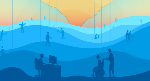 Eine blau-orange Grafik mit schattierten Wellen und Silhouetten von Menschen in verschiedenen Arbeits- und Alltagssituationen. Im Vordergrund sitzt links eine Person an einem Schreibtisch vor dem Computer, während rechts eine stehende Person einen Rollstuhlfahrer schiebt.
