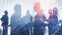 Silhouetten einer Menschengruppe 