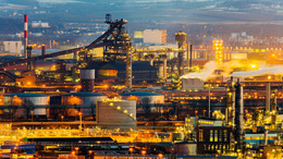 Überblick über eine leuchtende Stadt