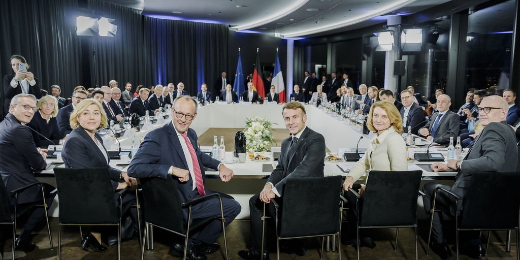 Hintergrundgespräch Macron und Merz