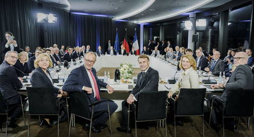 Hintergrundgespräch Macron und Merz