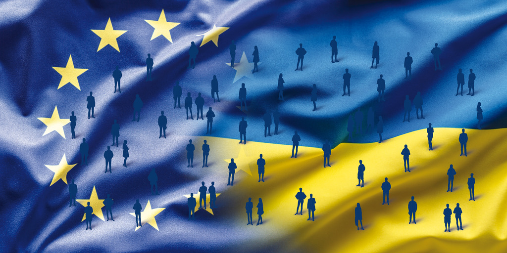 The flags of the EU and Ukraine merge into a single flag.