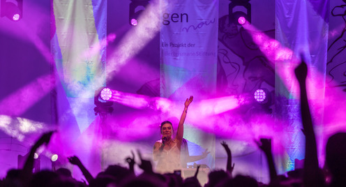Bühnenbild des Kosmos Festivals 2025