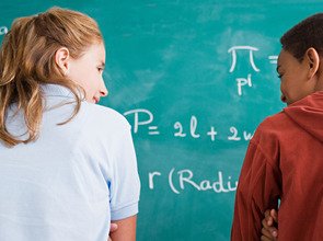 Junior High IS947-031_Original_36142_bearb.jpg(© Image Source)