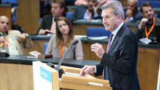 Guenther_Oettinger_EU_Kommissar_Haushalt_und_Personal.jpg_ST-ZD(© © DW/M. Müller / Flickr - CC BY-NC 2.0, https://creativecommons.org/licenses/by-nc/2.0/deed.de)