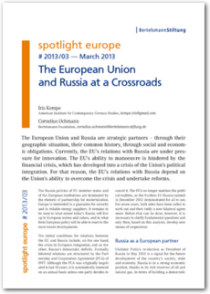 Cover spotlight europe 03/2013: The European Union and Russia at a Crossroads