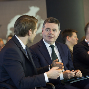 Paschal Donohoe and Malte Zabel, Event "Off course or on track? The EU amidst major economic challenges - Discussion on 16.03.2023 with Paschal Donohoe, Paschal Donohoe, Irish Minister and President of the Eurogroup
