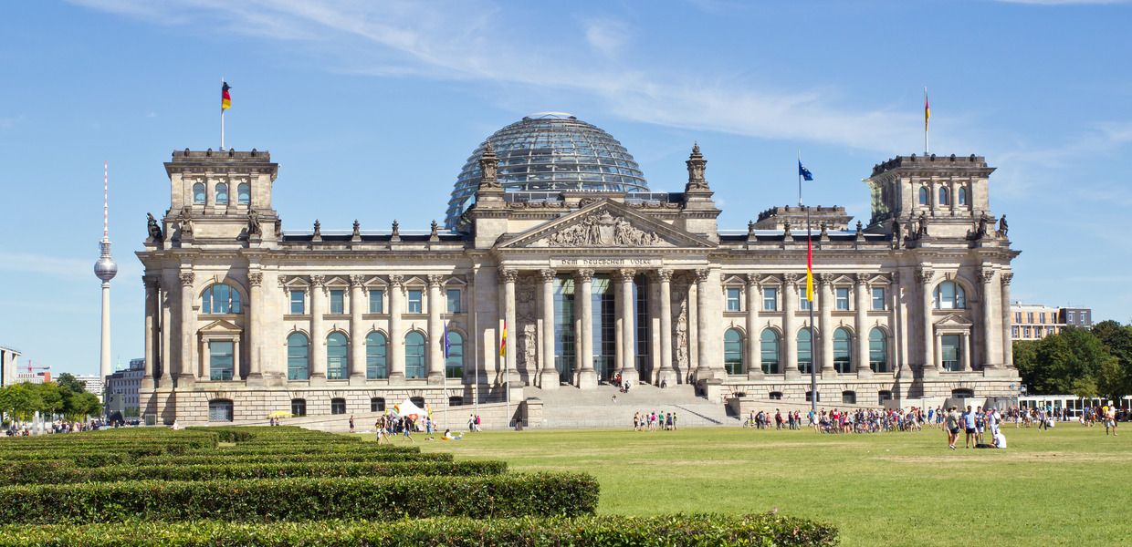 (© pitsch22 - stock.adobe.com) Reichstag, Bundestag,