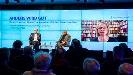 Buchvorstellung Anders wird gut. Podium (von links) mit Kai Unzicker, Stephan Vopel und Verena Carl