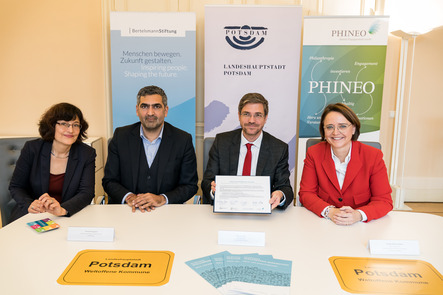 Vertragsunterzeichnung