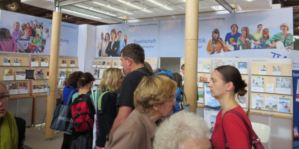 Der Stand des Verlags Bertelsmann Stiftung auf der Frankfurter Buchmesse 2013.
