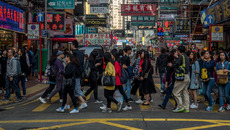 Hongkong_Belebte-Strasse_34221622004_7c39fbc5f2_o.jpg(© Stéphane Damour / Flickr - CC BY-NC-ND 2.0, https://creativecommons.org/licenses/by-nc-nd/2.0/)