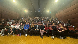 Plenum mit allen Teilnehmenden der Veranstaltung