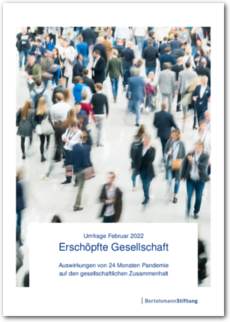 Cover Umfrage Februar 2022: Erschöpfte Gesellschaft