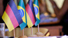 Coverbild_Deutschland_Brasilien_fuerWeb.jpg(© Florian Kopp/Imagebroker RF/Strandperle)