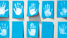 Kinderhaende_f1online_3356780-cyan_Otto-Korr.jpg(© Maskot / F1online)