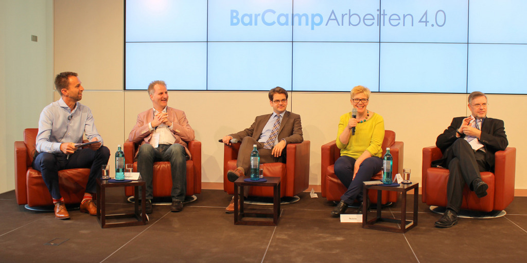 Podiumsdiskssion währen des BarCamp Arbeiten 4.0.