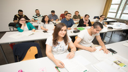 Kurs mit geflüchteten Lehrkräften an der Universität