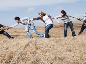 2547669.jpg Teens will be Teens(© OJO Images / F1 ONLINE)