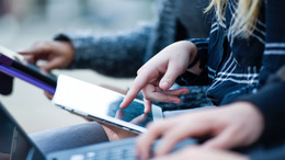 arbeiten am Tablet