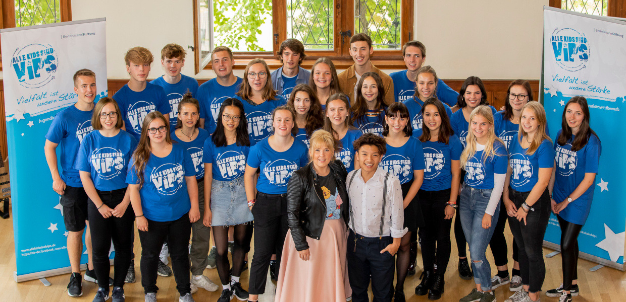 Es ist val vom Tanzen mit den Stars aus kelly