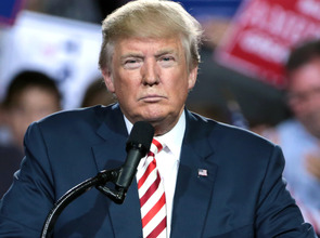 29496131773_dddca2d3ac_o.jpg(© Gage Skidmore / Flickr - CC BY-SA 2.0, https://creativecommons.org/licenses/by-sa/2.0/)