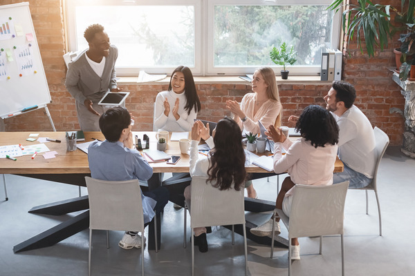 AdobeStock_320792800_KONZERN_ST-BNG(© © Prostock-studio - stock.adobe.com)