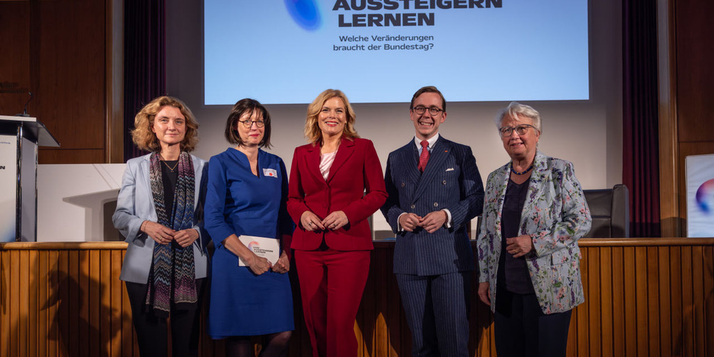 Daniela Schwarzer, Vorständin Bertelsmann Stiftung; Elisabeth Niejahr, Geschäftsführerin Gemeinnützige Hertie-Stiftung; Julia Klöckner, Bundestagspräsidentin; Philipp Amthor, MdB; Annette Schavan, Bundesministerin a.D. und Vorständin Gemeinnützige Hertie-Stiftung