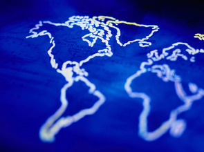 DT03089 maps and navigation(© PhotoDisc/Getty Images)