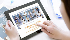 Businesswoman reading latest news(© Montage: © bloomua - Fotolia.com)