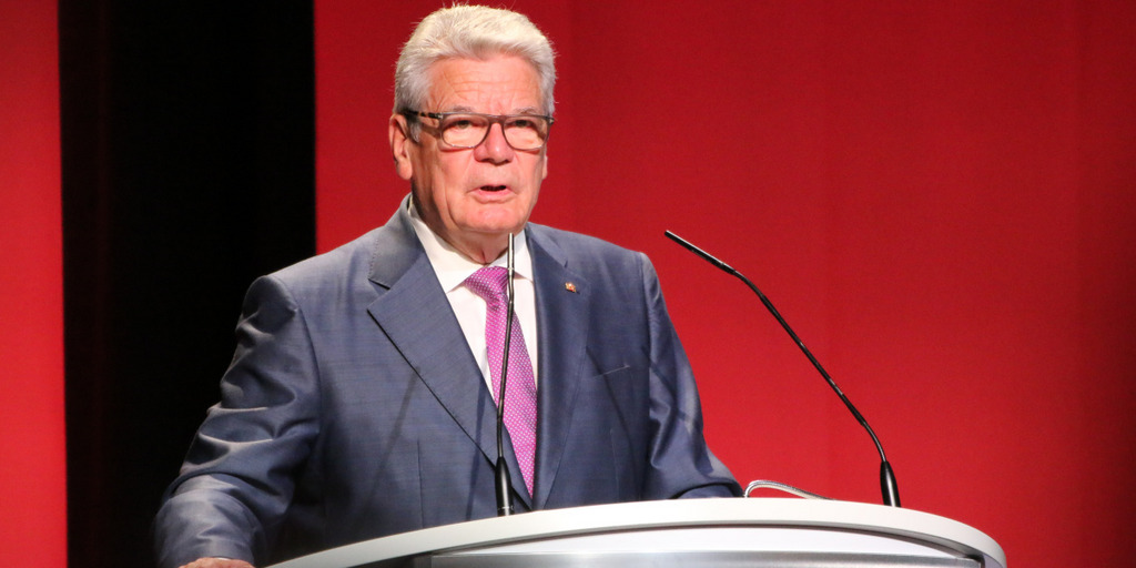 Bundespräsident a.D. Joachim Gauck während einer Rede beim Bundesfinale von "Jugend debattiert" im Jahr 2016 in Berlin.