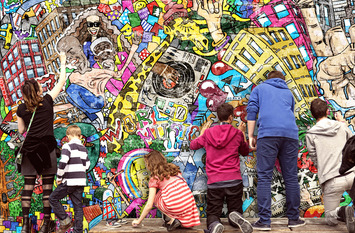 Fünf Kinder stehen vor einer Wand aus Graffiti. Sie schauen zu der Wand und vervollständigen das Graffitigemälde. Es ist sehr kleinteilig und sehr bunt.