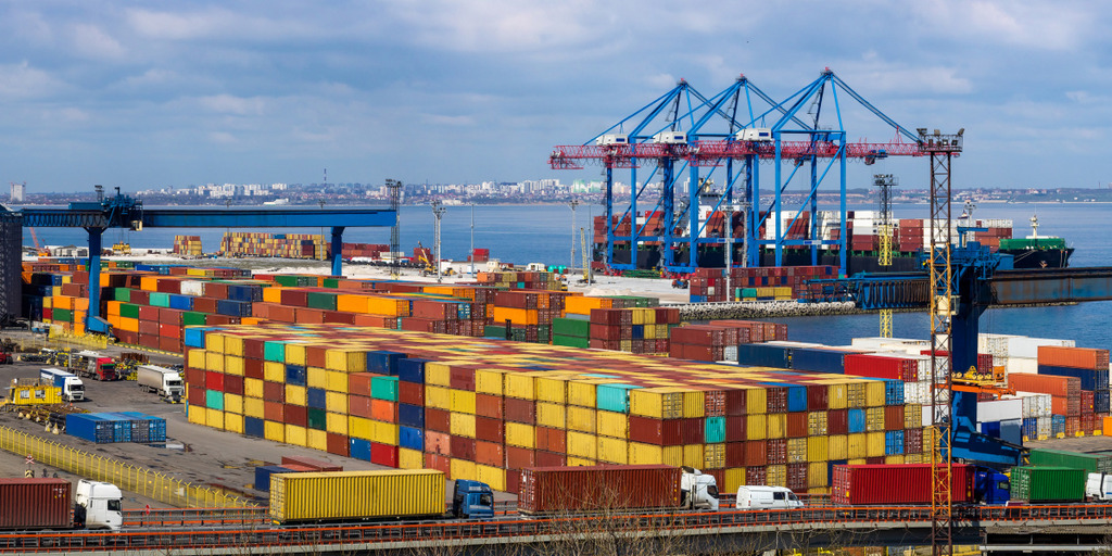 [Translate to English:] International commercial port, Odessa