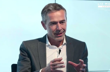 Dirk Steffens