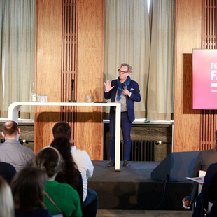 Bild von Jörn Thießen_Forum gegen Fakes