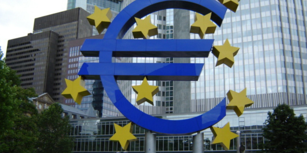 The Euro symbol as sculpture in front of the European Central Bank in Frankfurt, Germany.