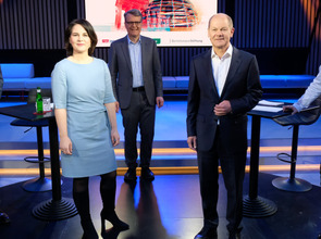 Polittalk aus der Hauptstadt - Wer schafft´s ins Kanzleramt(© rbb/Oliver Ziebe)