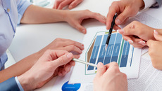 shutterstock_103638644_Montage_1240x600px(© Pressmaster / Shutterstock Images)