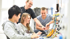 AdobeStock_162946985_KONZERN_ST-BNG(© © industrieblick - stock.adobe.com)