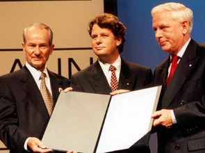 CBP 1997_a.jpg(© Marc Darchinger)