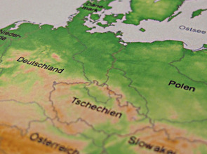 Deutschland-Polen-Karte_FW.jpg(© Bertelsmann Stiftung; Urheber der abfotografierten Karte: San Jose / Wikimedia Commons, CC BY-SA 3.0, https://creativecommons.org/licenses/by-sa/3.0/deed.en)