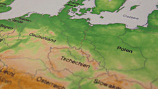 Deutschland-Polen-Karte_FW.jpg(© Bertelsmann Stiftung; Urheber der abfotografierten Karte: San Jose / Wikimedia Commons, CC BY-SA 3.0, https://creativecommons.org/licenses/by-sa/3.0/deed.en)