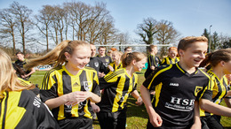 Jugendliche beim Fußballspiel