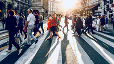 Passanten-in-Wien_jacek-dylag-545264-unsplash.jpg(© Jacek Dylag / Unsplash - Unsplash License, https://unsplash.com/license)