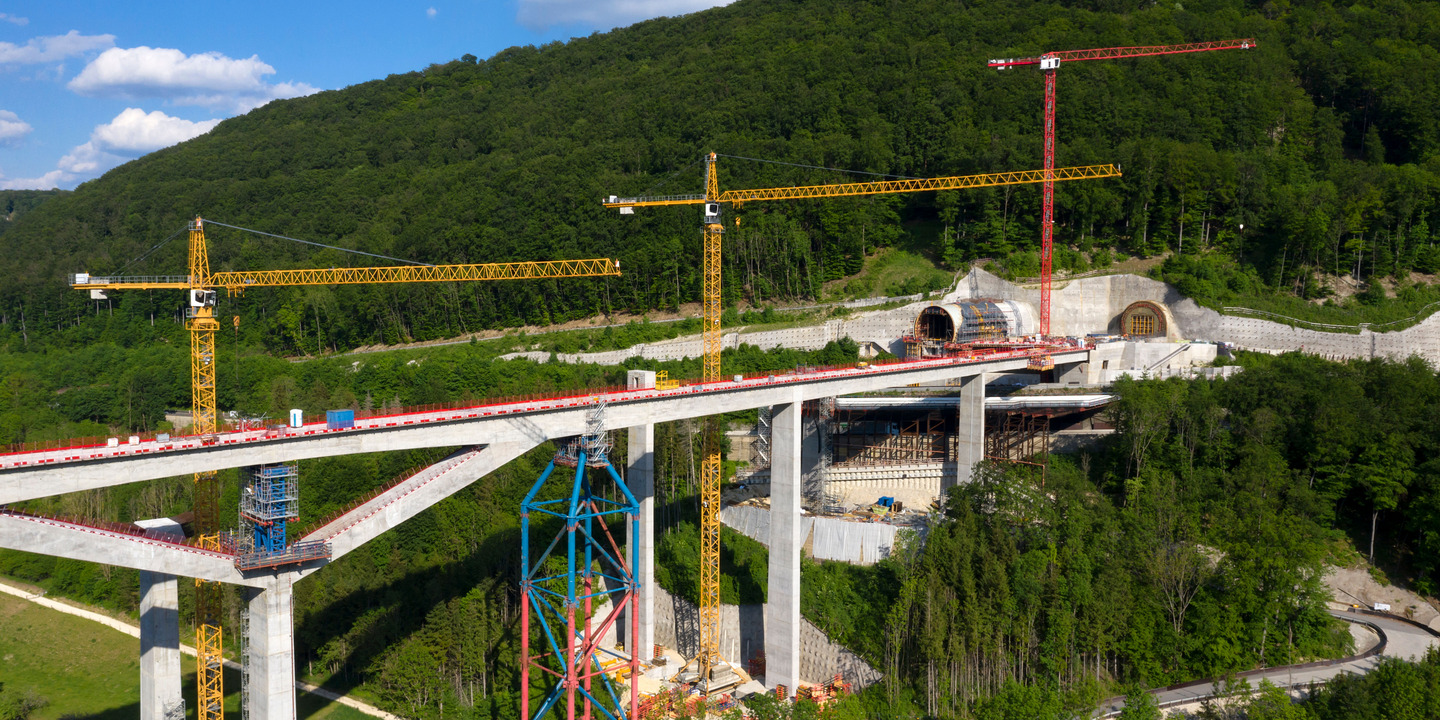 Hochgeschwindigkeitszug im Aufbau