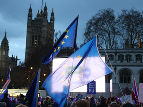 EU-Demonstration_London_32881934188_4ab01848ee_o.jpg(© Jonathan Cronin / LeoLondon / Flickr - CC BY-NC-ND 2.0, https://creativecommons.org/licenses/by-nc-nd/2.0/)