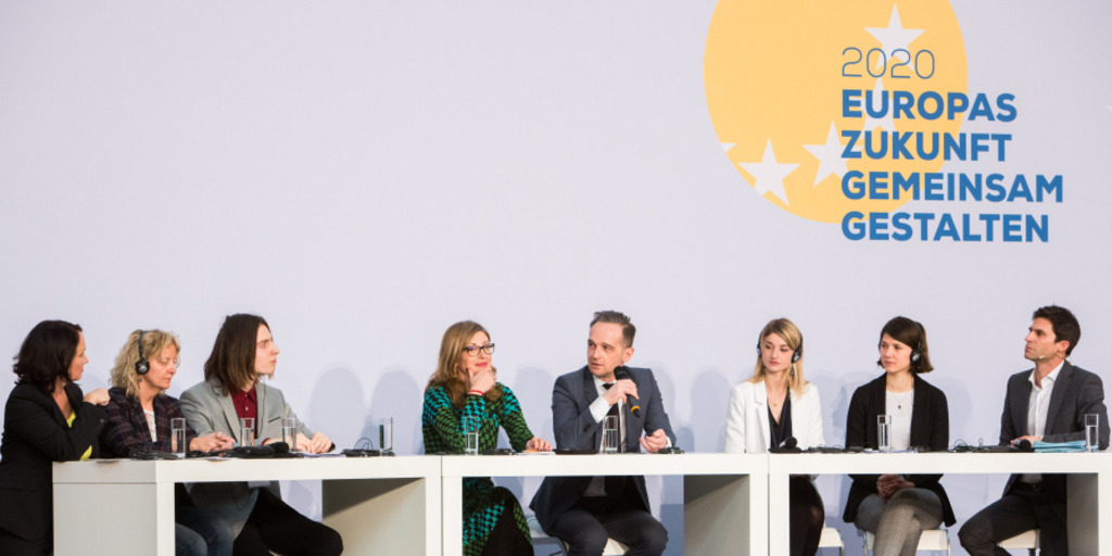 Bürger im Gespräch mit Maas und Zaharieva